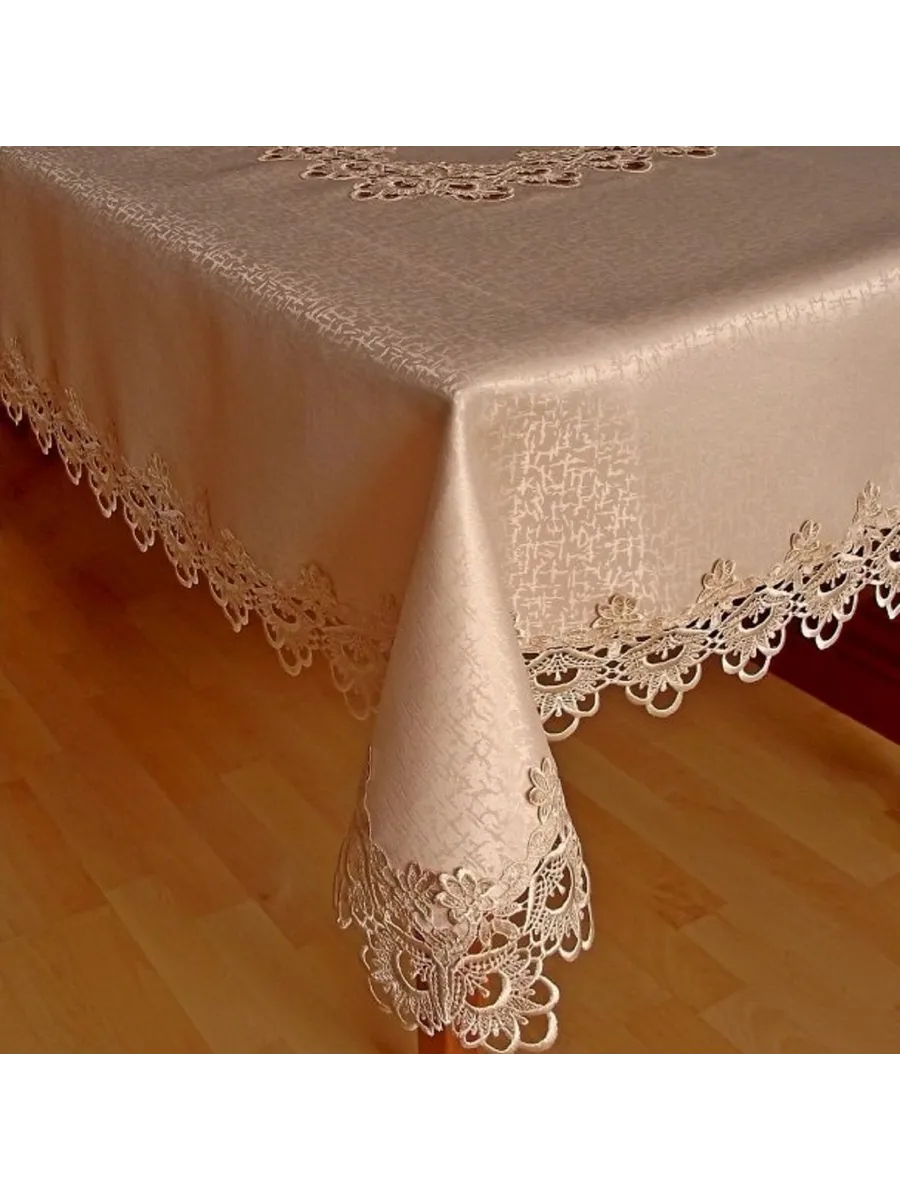 Скатерть край кружево 150*220 см.