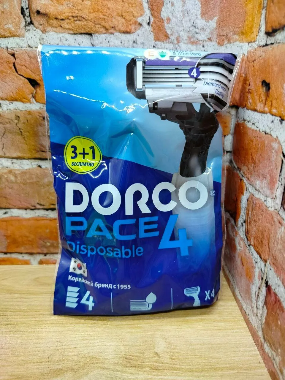 Станки для бритья одноразовые МУЖСКИЕ "Dorco Pace 4" FRA 100-(3+1) P (3 +1 шт/упак) 4 лезвия / плав.