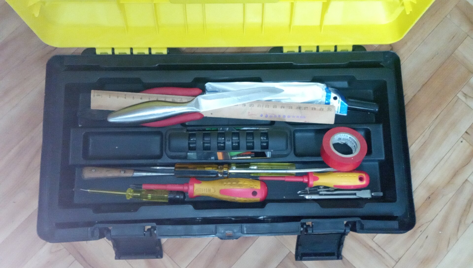 Ящик для инструментов DEKO DKTB28 (45х23x20сM)