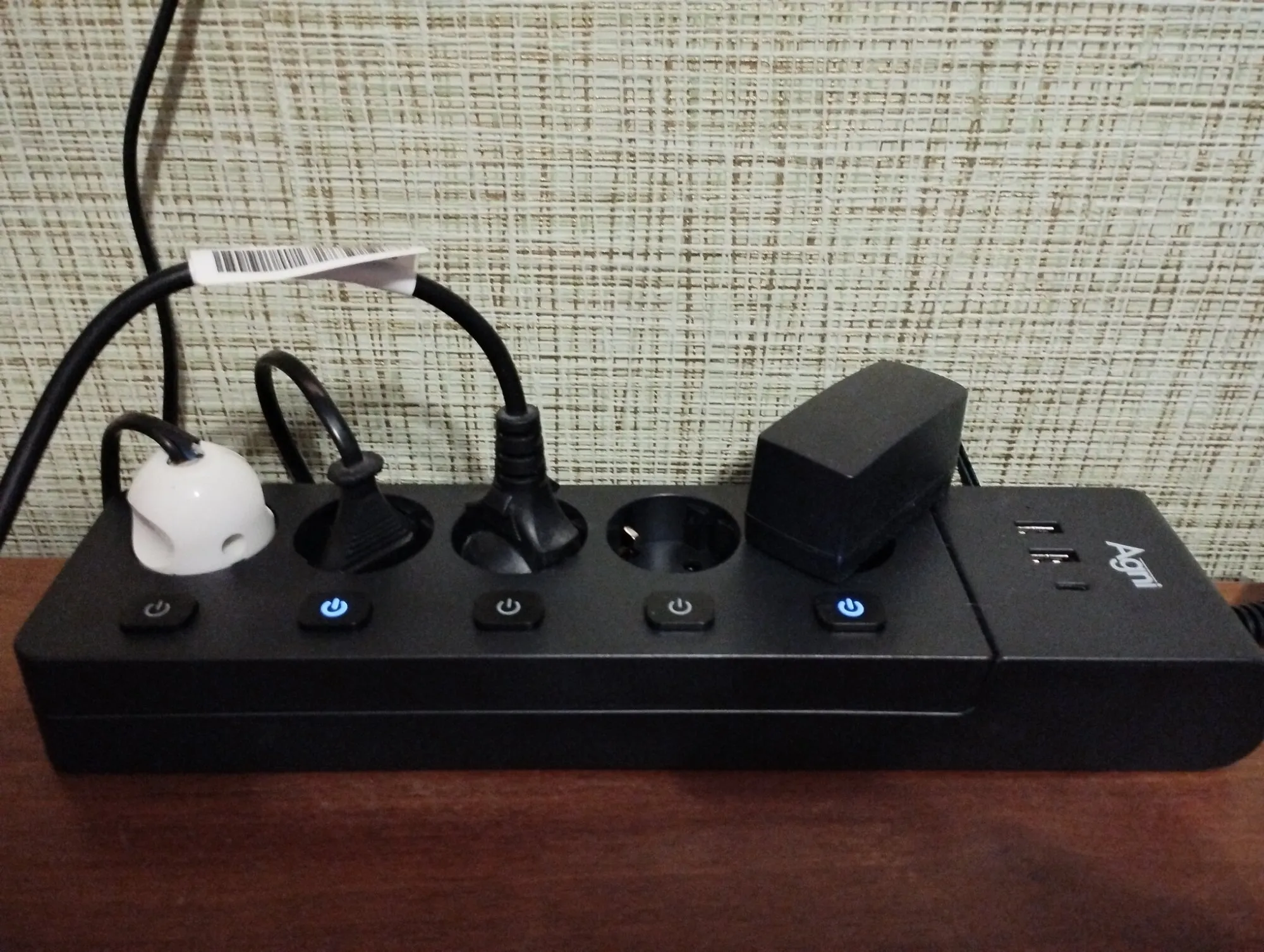 сетевой фильтр 6PIN 2USB-2TYPE C YM-A103 с выключателом