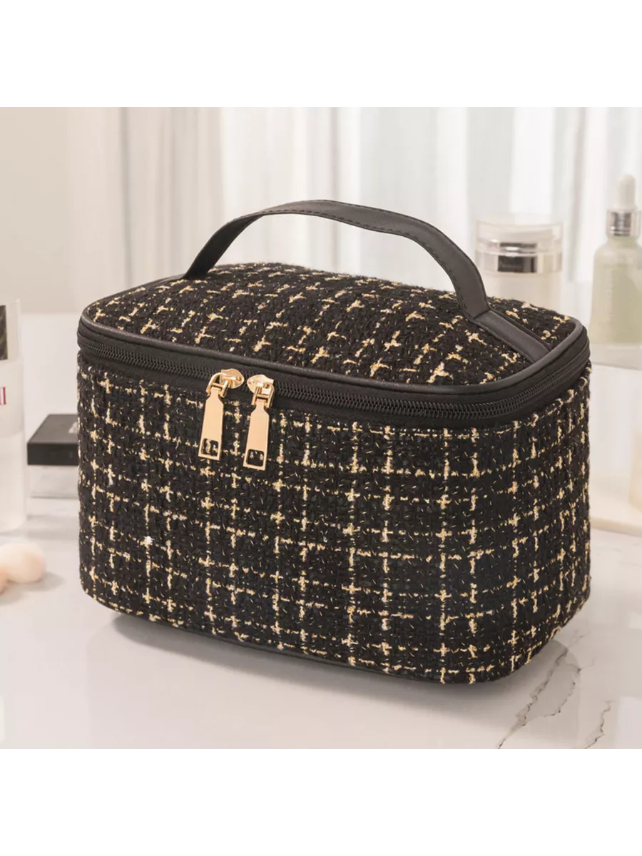Косметичка-сундук Буквы 20*12*12см, отд на молнии, черный 7816769