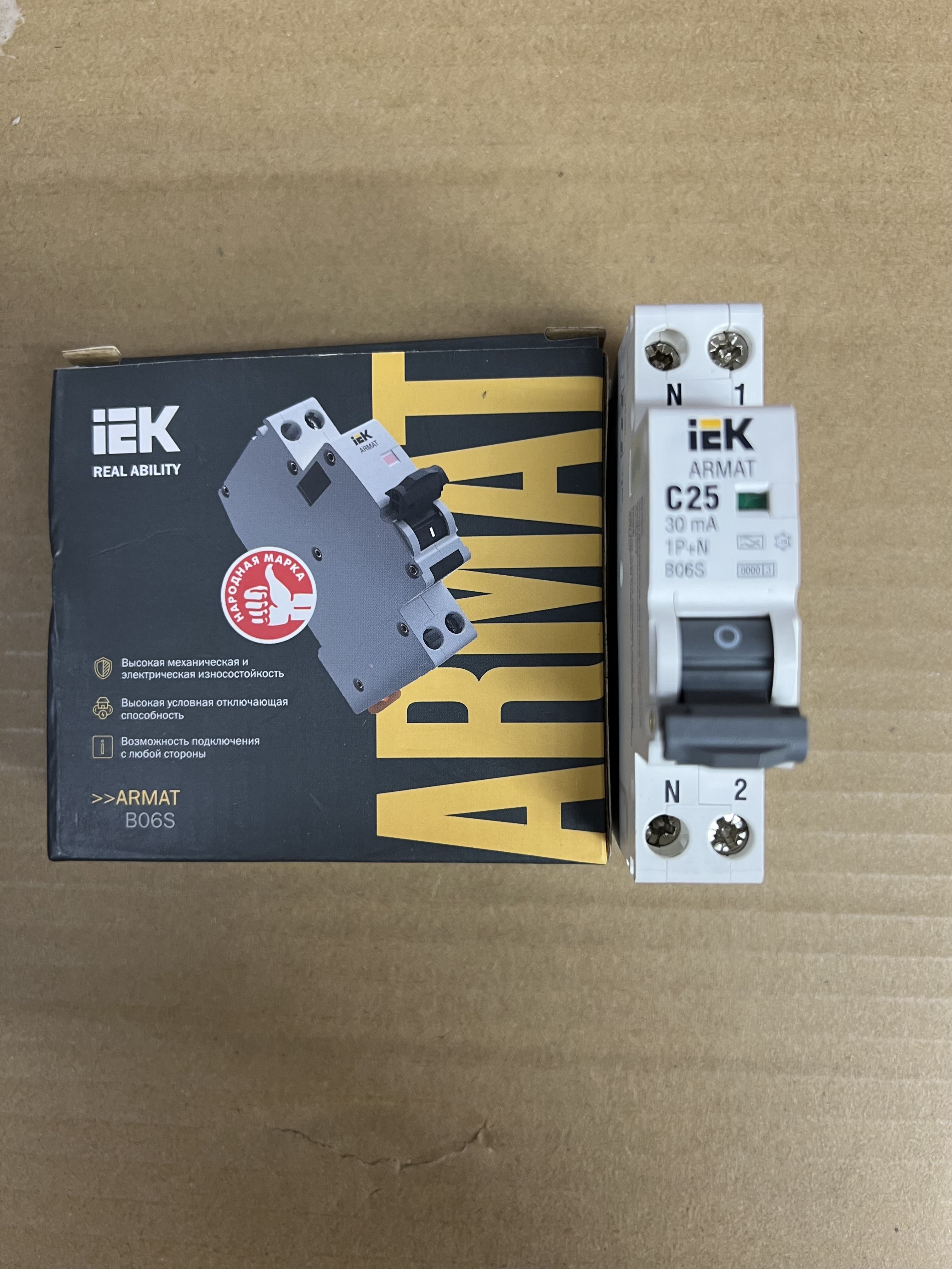 Автомат IEK 2p 25A