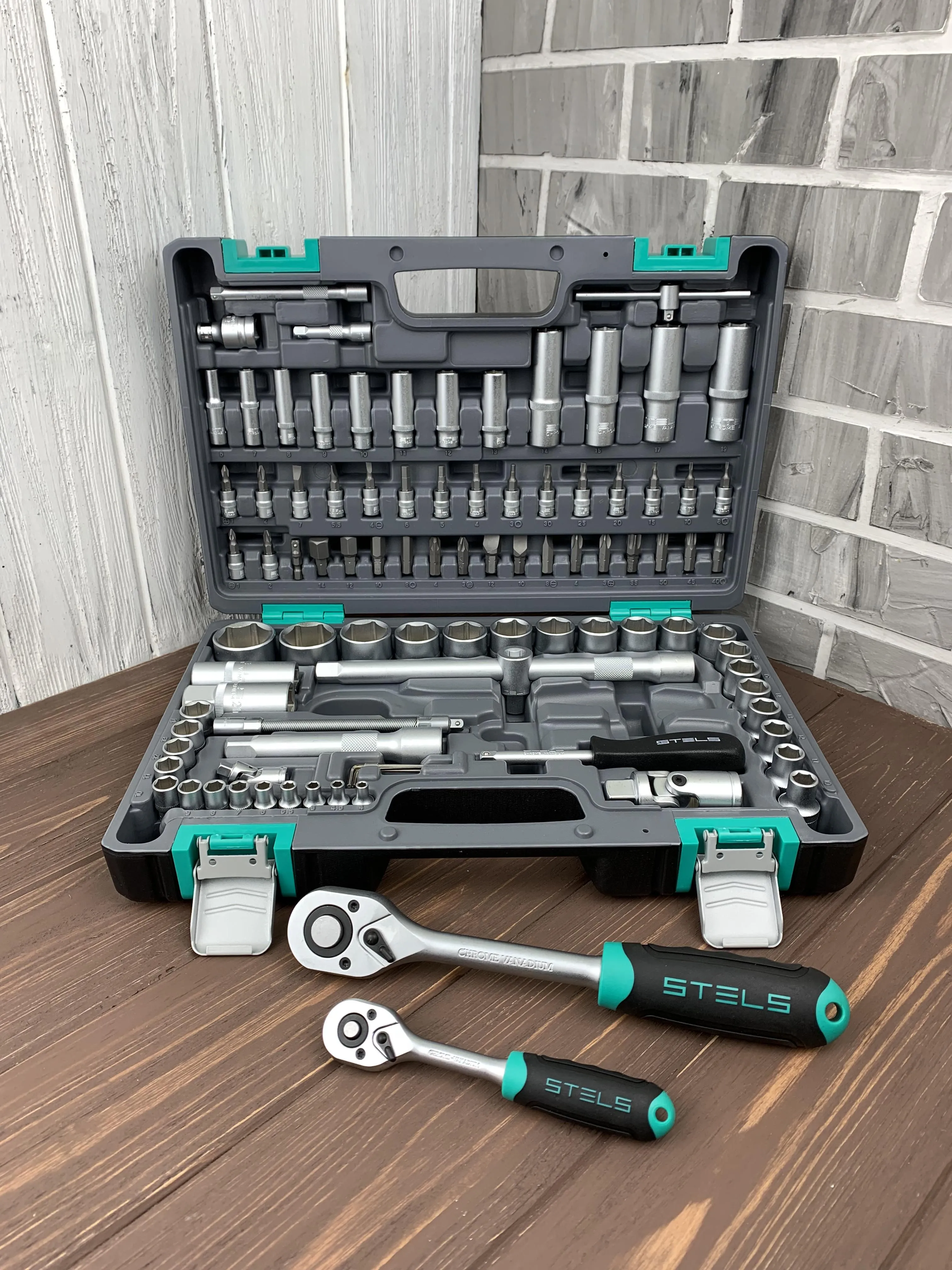 Набор инструментов, 1/2", 1/4", CrV, пластиковый кейс 94 предмета// Stels
